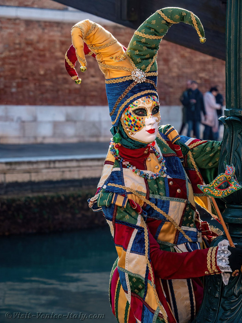 venice-carnival-mask-costume-arsenal-032.jpg