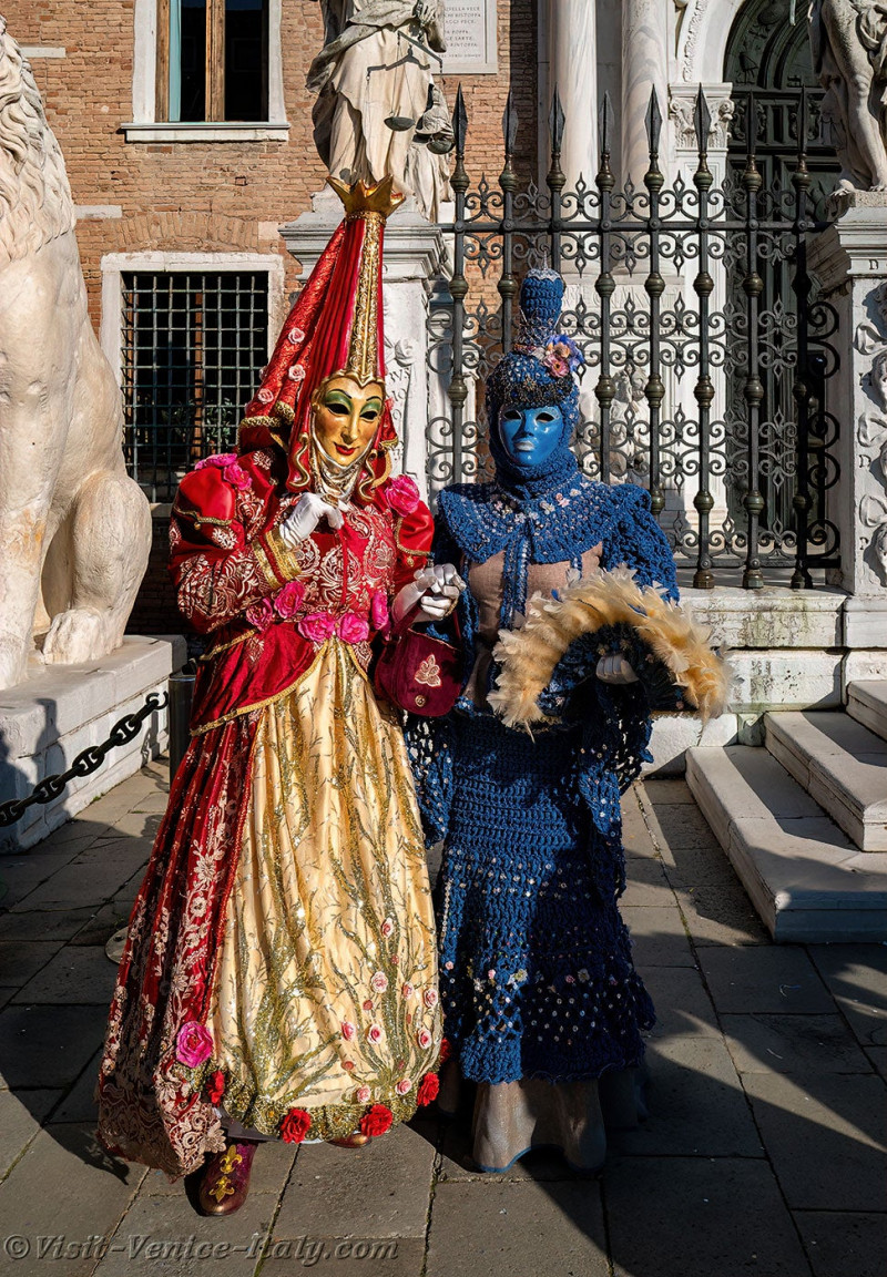 venice-carnival-mask-costume-arsenal-563.jpg