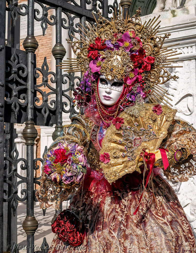 venice-carnival-mask-costume-arsenal-113.jpg
