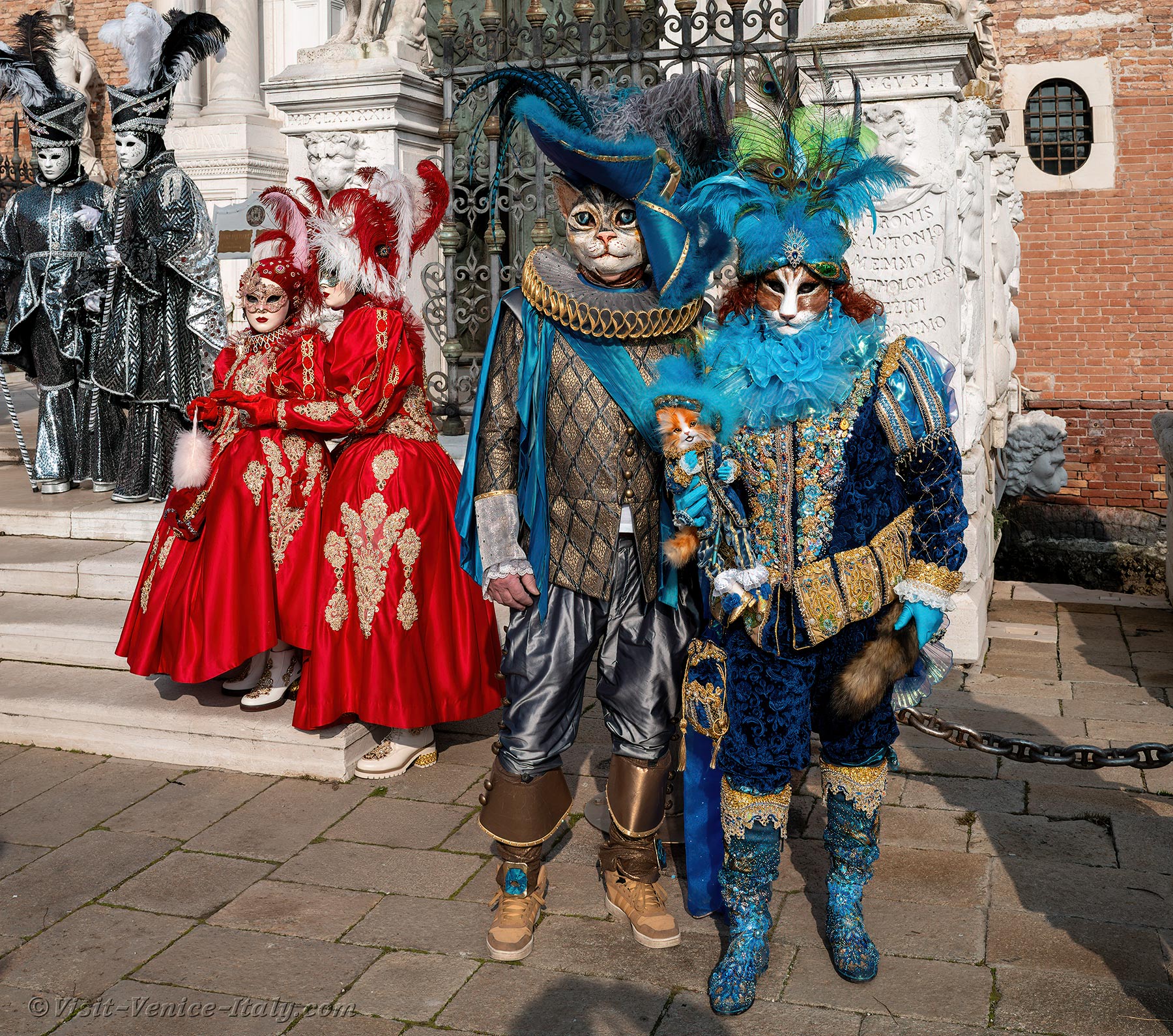 carnival-venice-2024-costume-masks-483.jpg