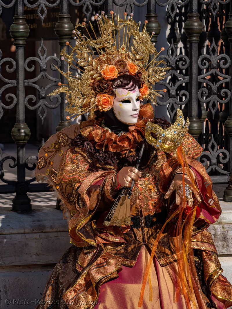 venice-carnival-mask-costume-arsenal-502.jpg