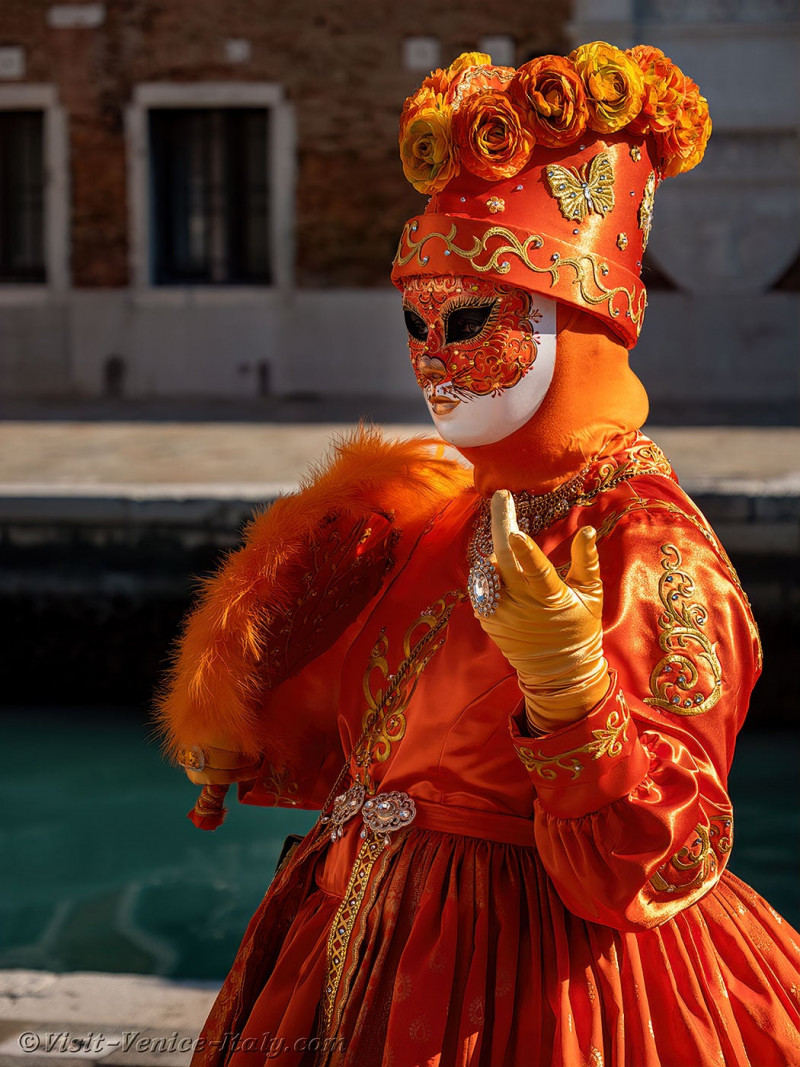 venice-carnival-mask-costume-arsenal-548.jpg