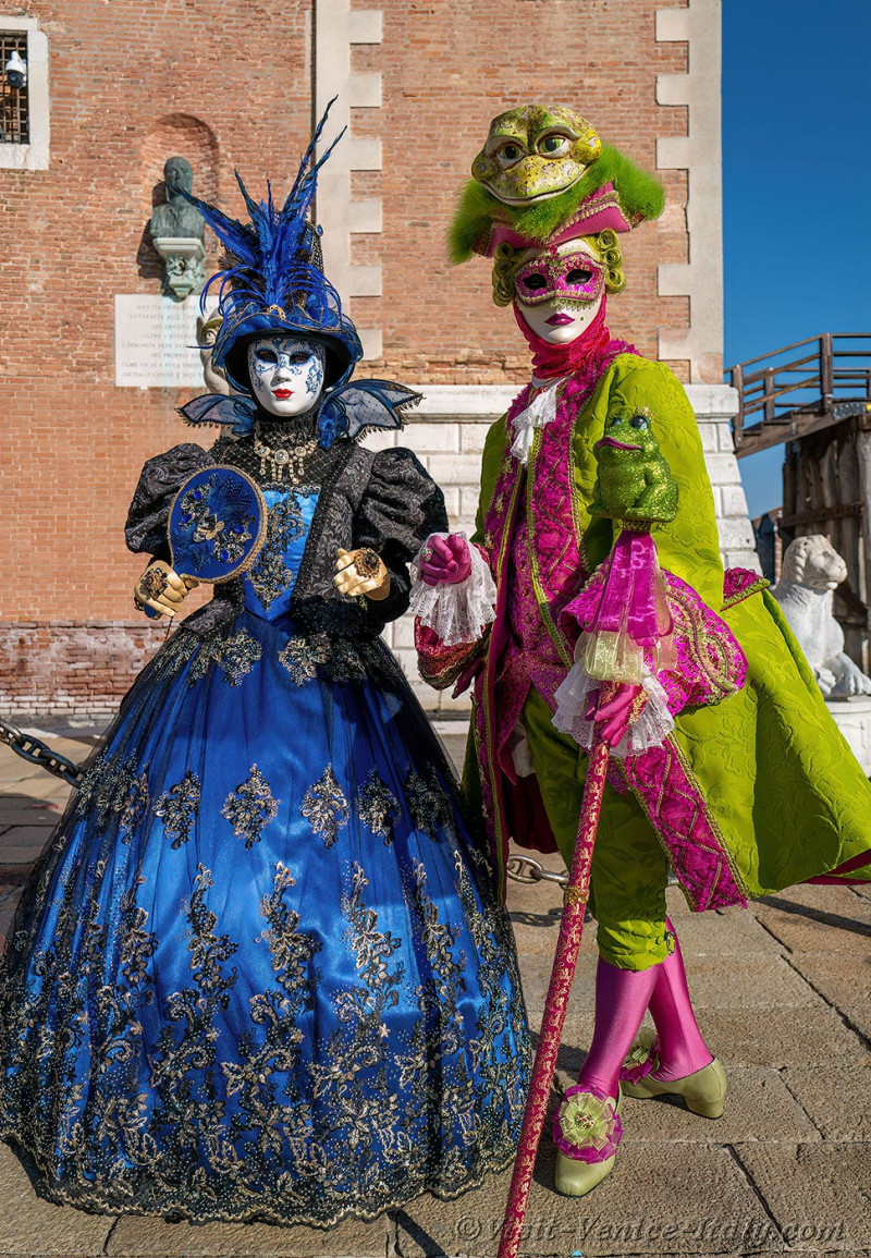 venice-carnival-mask-costume-arsenal-005.jpg