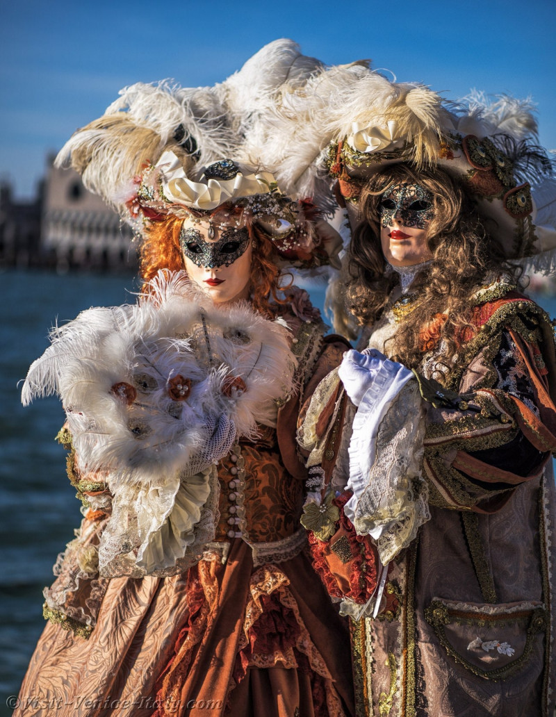 venice-carnival-mask-costume-0658.jpg