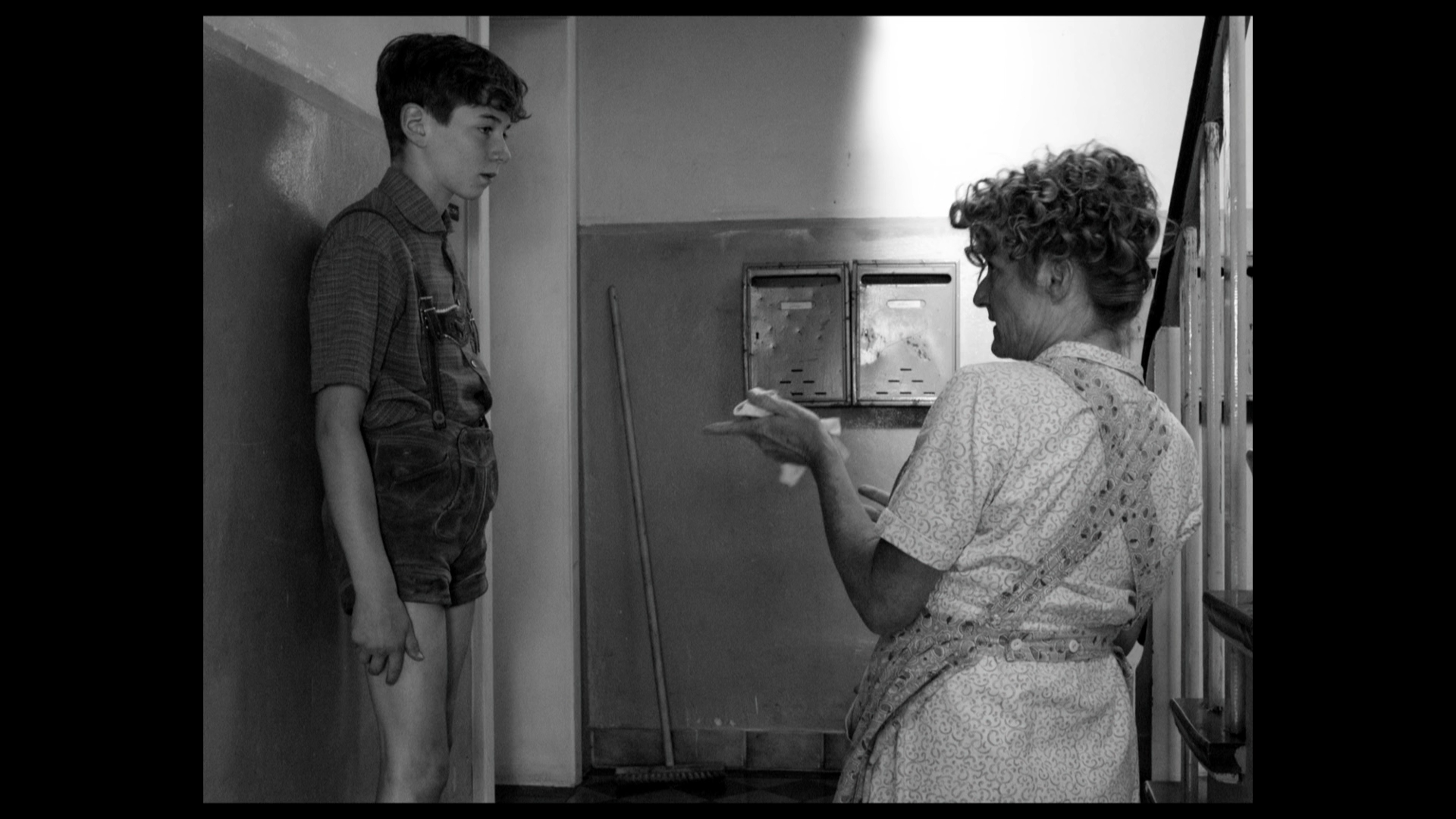 Junges Licht 2016 BDRemux 1080p.mkv_snapshot_00.18.41.png