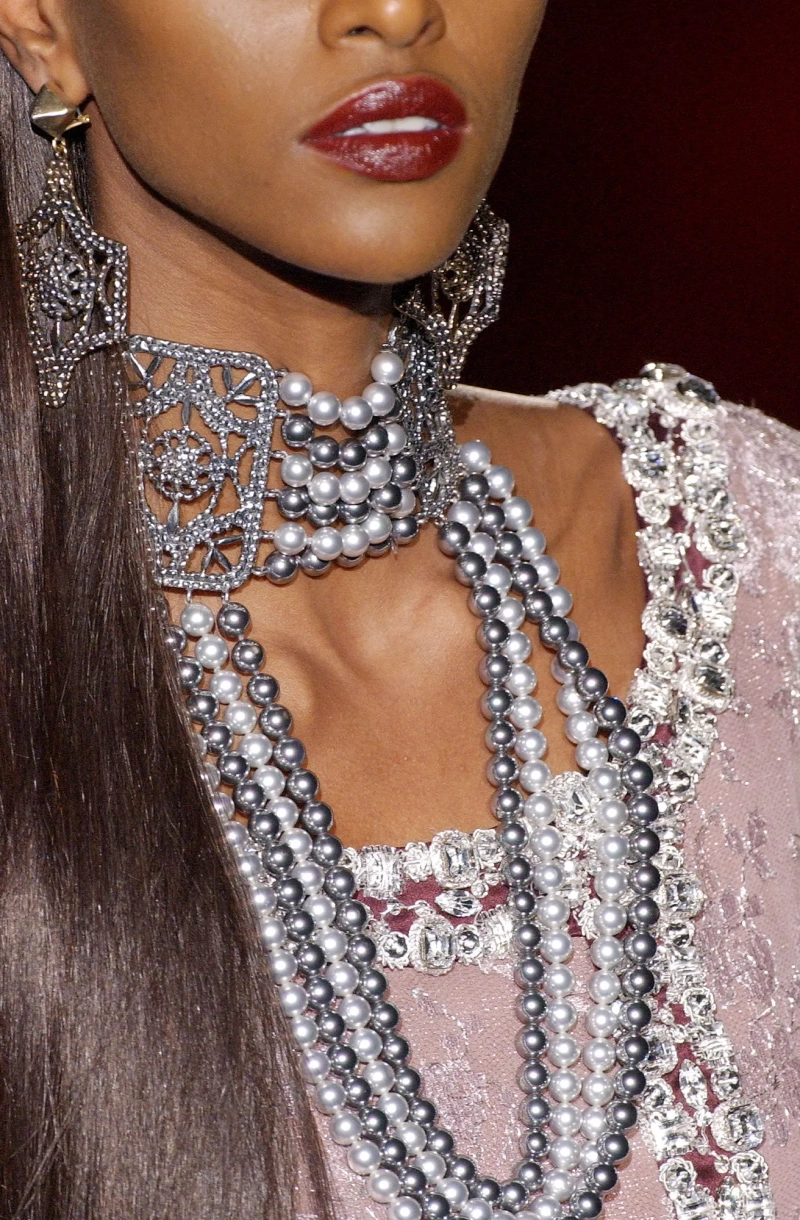 valentino-spring-2003-couture-details-00300h.webp