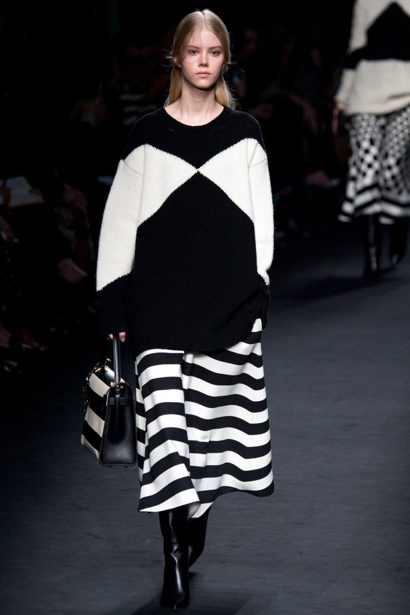 004-valentino.jpg