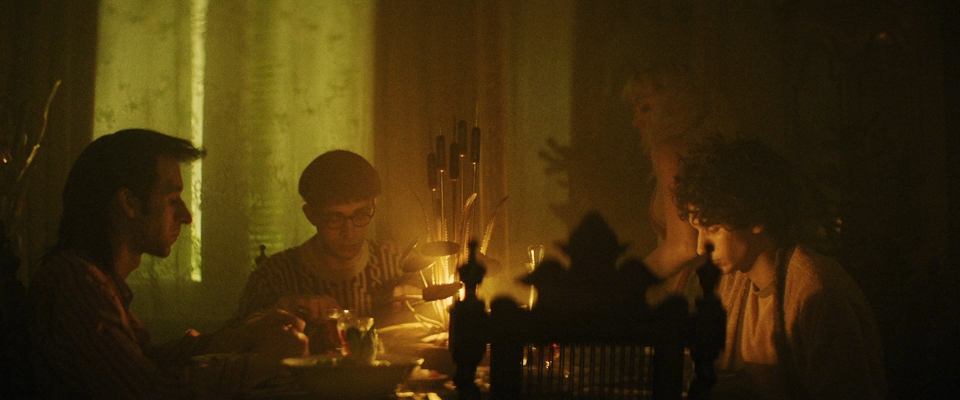 She Loved Blossoms More.2024.1080p.WEB-DL.mkv_snapshot_00.32.11.930.jpg