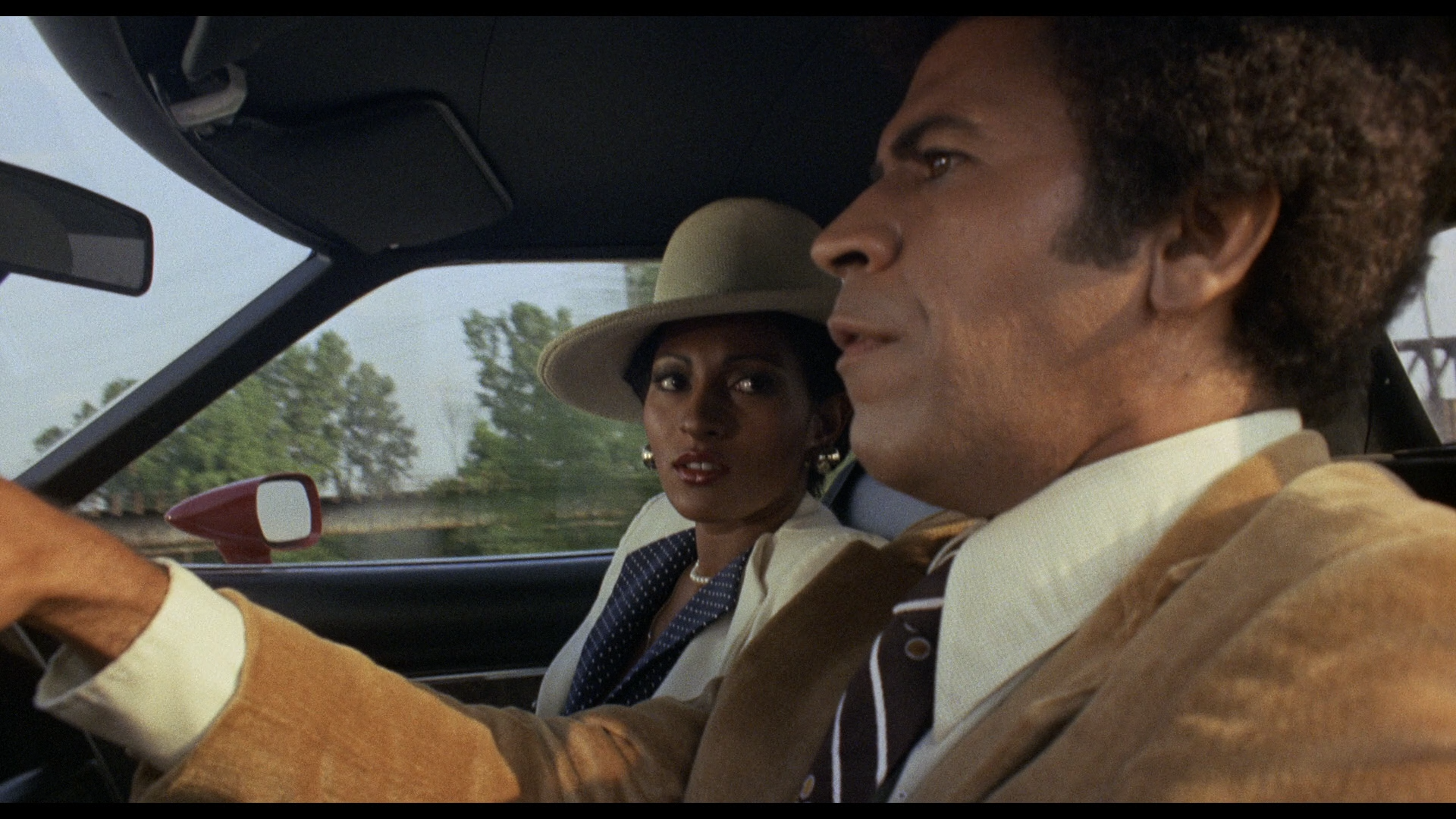 Sheba.Baby.1975.BDRemux.1080p.mkv_snapshot_00.11.56.195.png