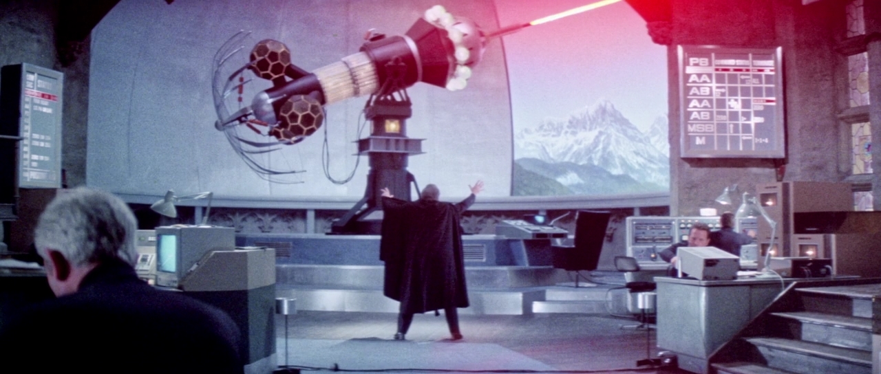 Розовая пантера наносит ответный удар.1976.BDRip 720p msltel.mkv_snapshot_00.57.35.418.jpg