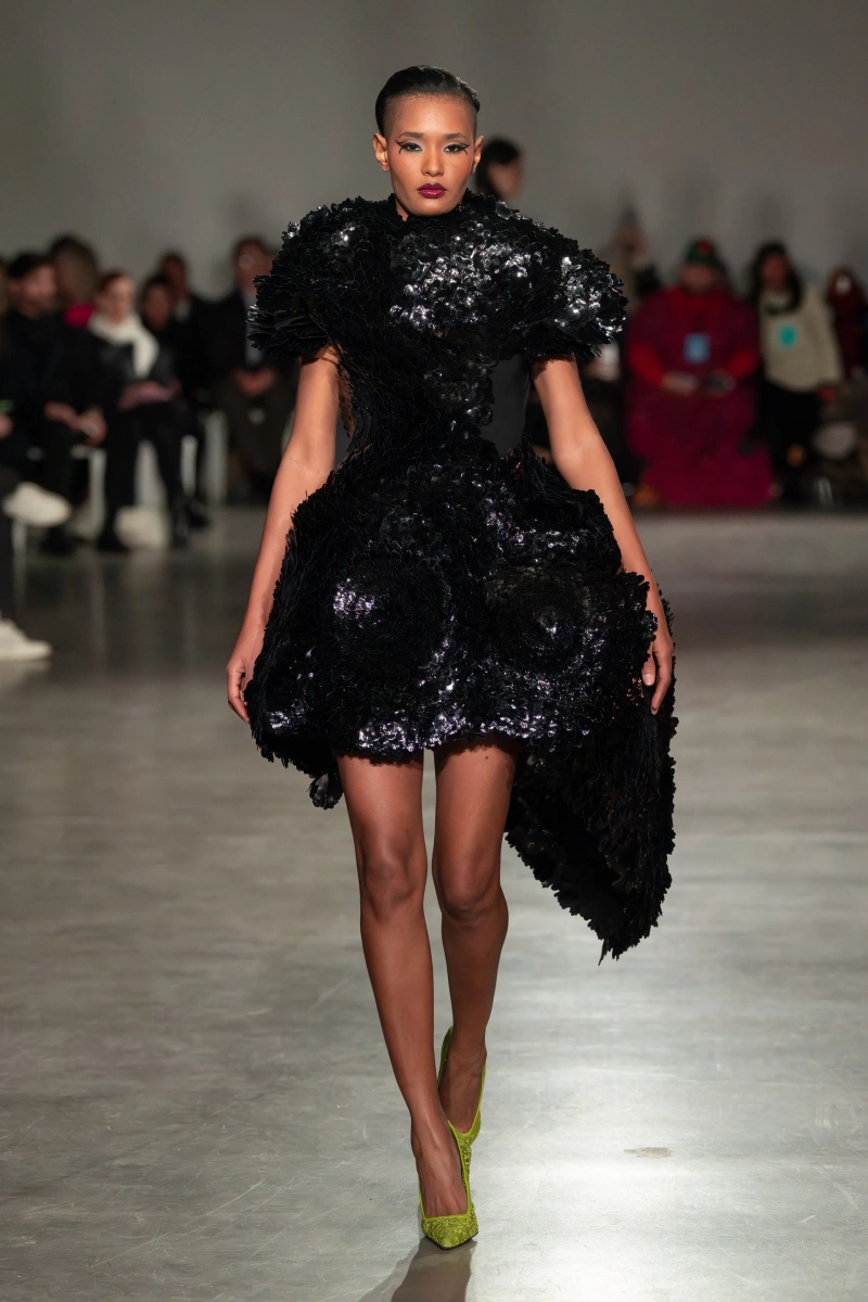 00042-christian-siriano-fall-2026-ready-to-wear-credit-gorunway.webp