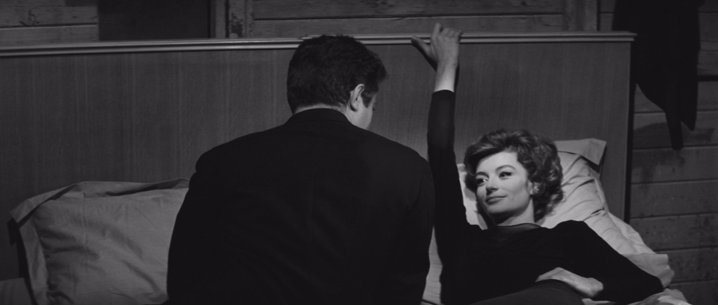 Сладкая жизнь.1960.BDRip AVC msltel.mkv_snapshot_00.18.31.554.jpg