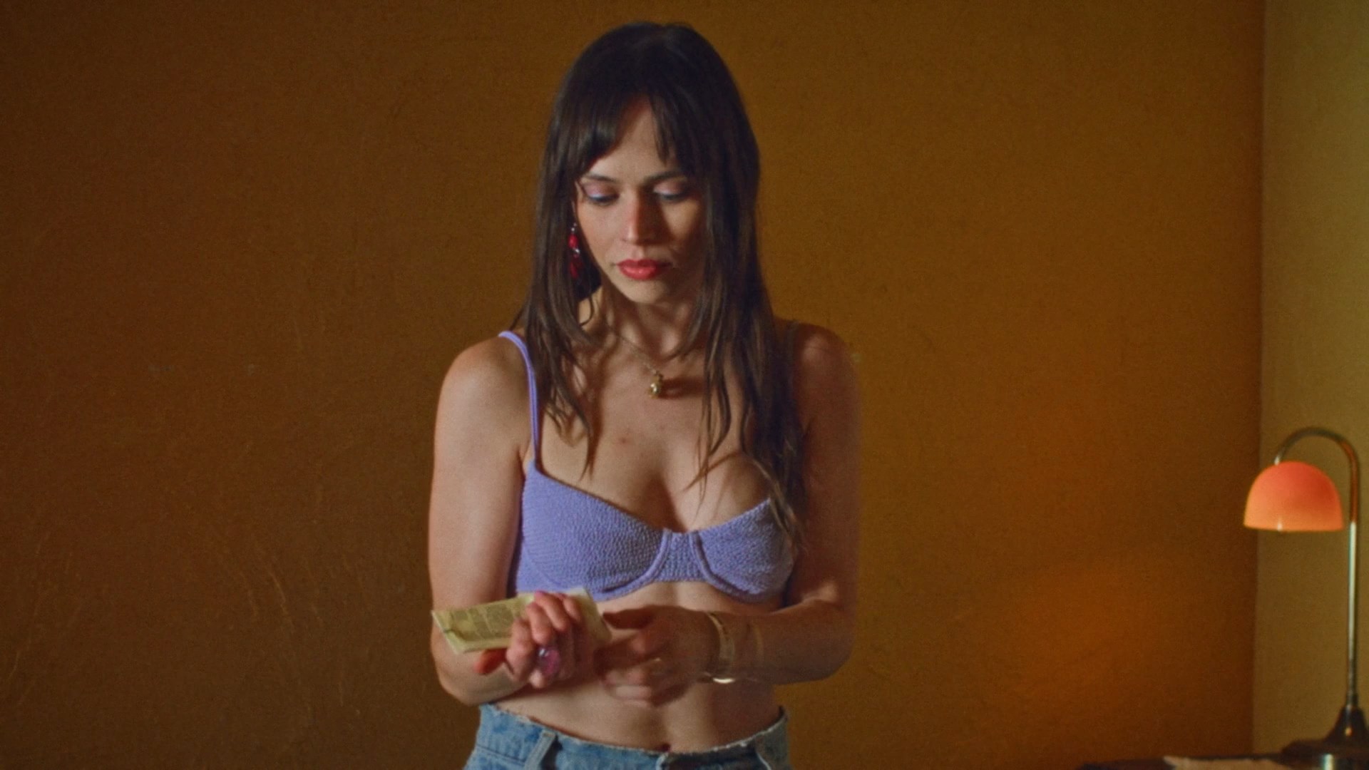 Blood Barn 2025 1080p WEB-DL.mkv_snapshot_00.06.43.653.jpg