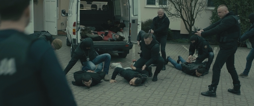 Петля.2020.BDRip AVC msltel.mkv_snapshot_00.39.51.827.jpg