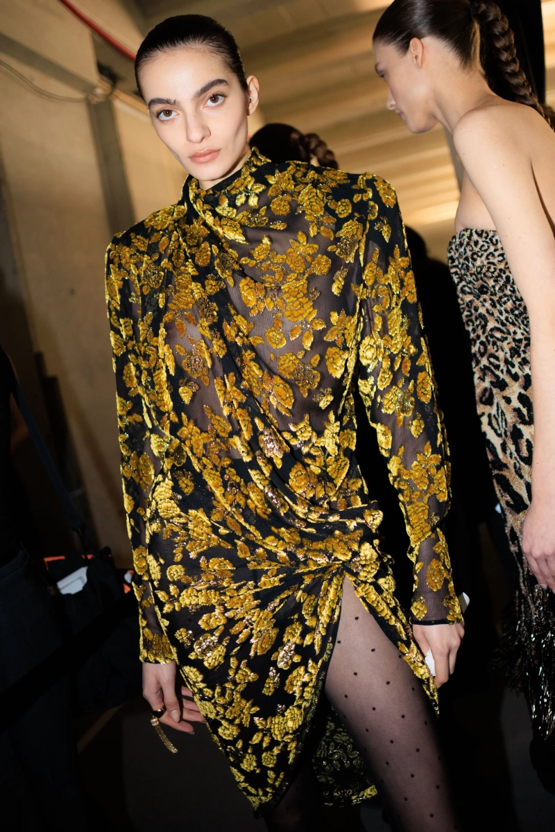 Balmain_PFW_ fw26_backstageacielle_21.webp