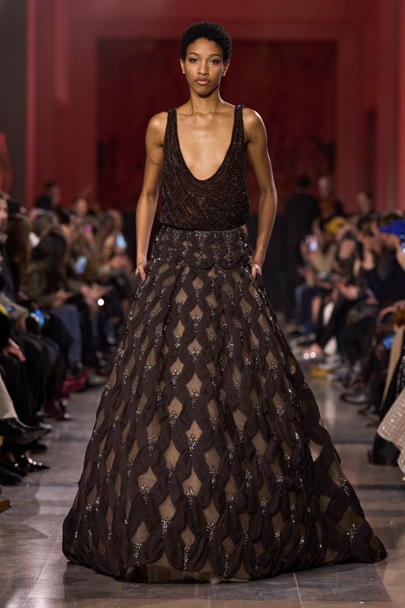 00025-elie-saab-spring-2026-couture-credit-gorunway.webp