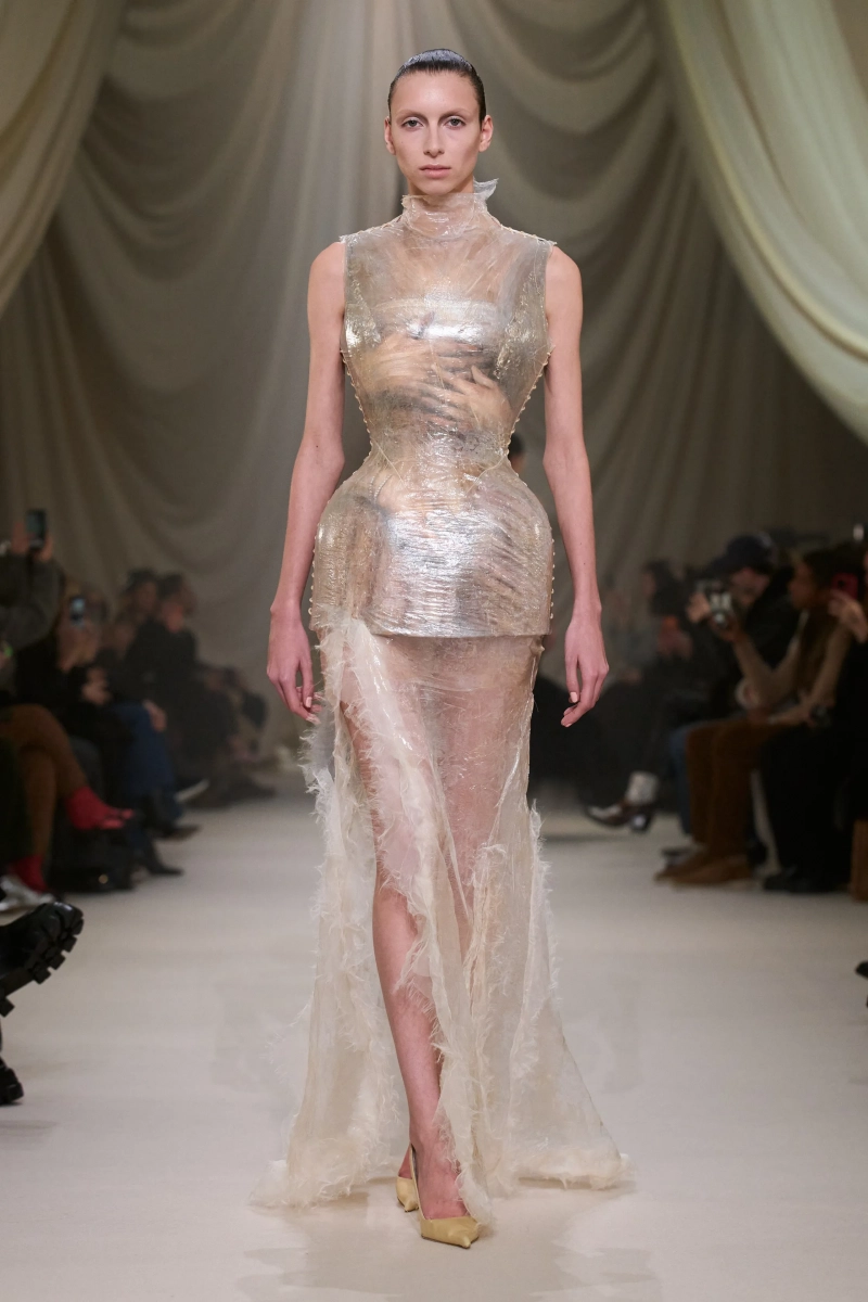 00017-ashi-studio-spring-2026-couture-credit-gorunway.webp