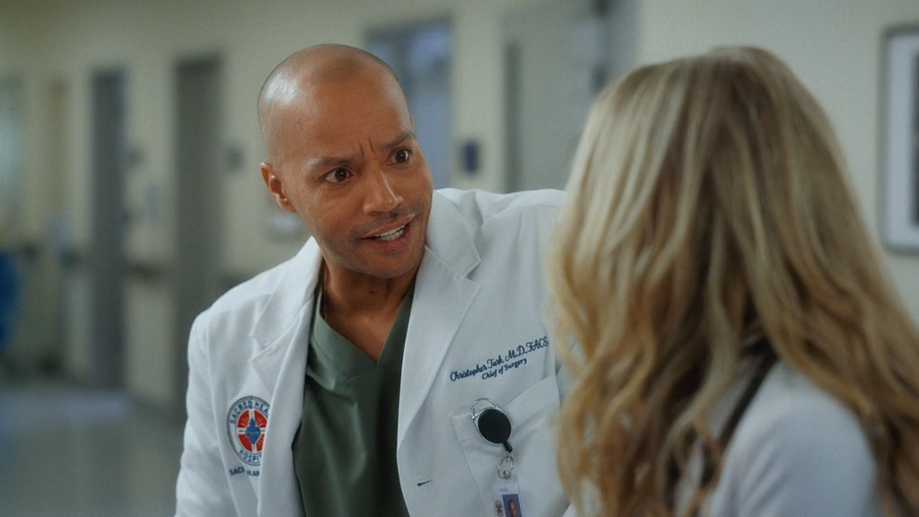 Scrubs.S01E01.WEB-DLRip.x264.seleZen_001_12153.png