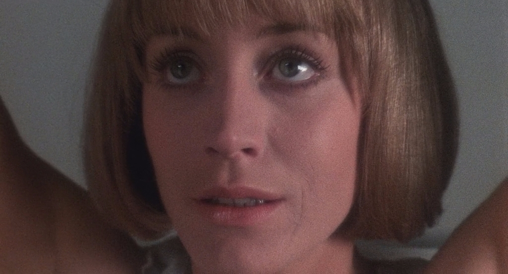 Дневник безумной домохозяйки .1970.BDRip AVC msltel.mkv_snapshot_00.37.21.624.jpg