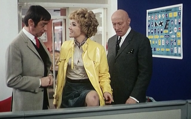 Charleys Onkel (1969)_RU_DE_Grampy.mkv_snapshot_00.03.10.569.png