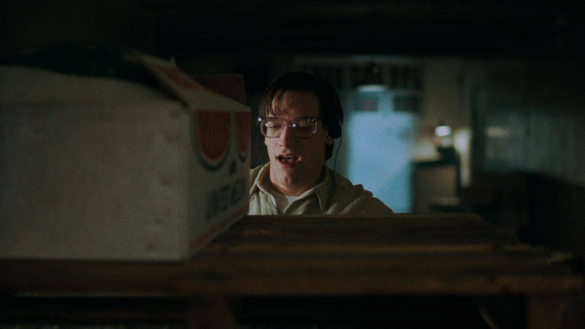 Intruder (1989).mkv_snapshot_00.24.22.png