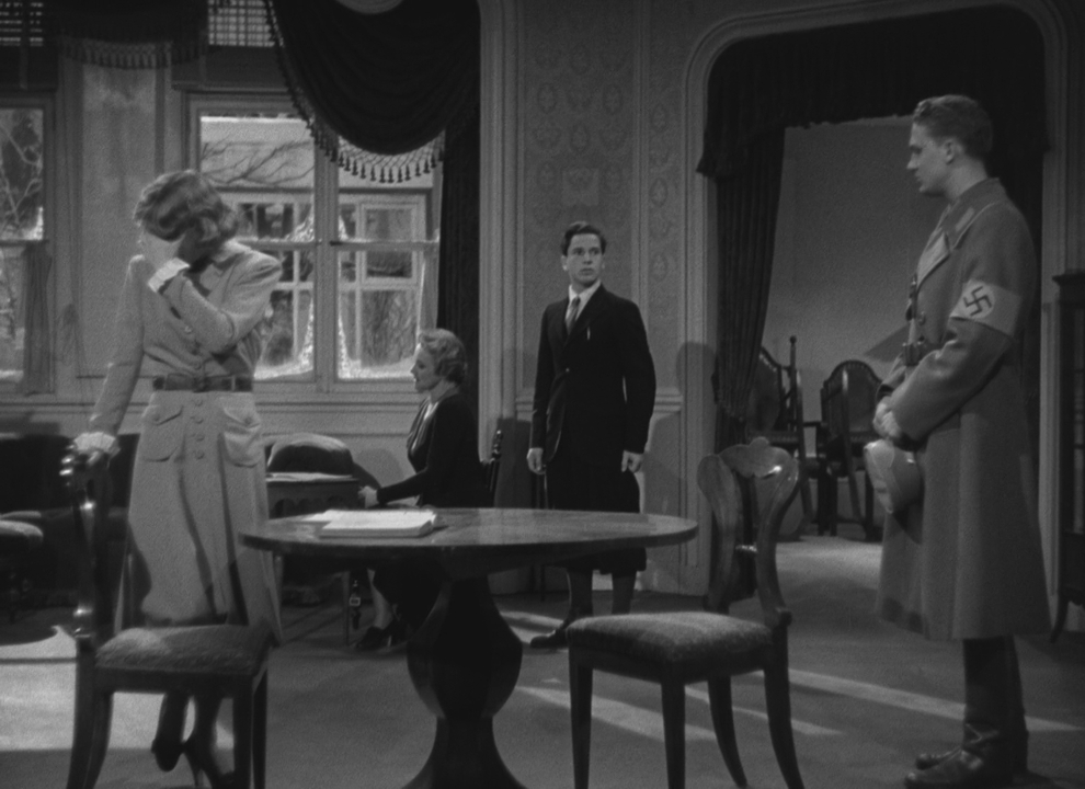 Смертельный шторм.1940.BDRip 720p msltel.mkv_snapshot_01.11.56.428.jpg