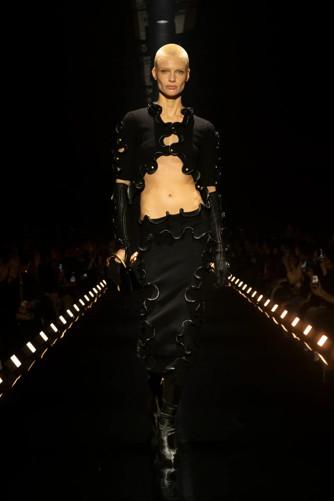 schiaparelli-fall-2026-rtw-pfw-r-ctsy-036.webp