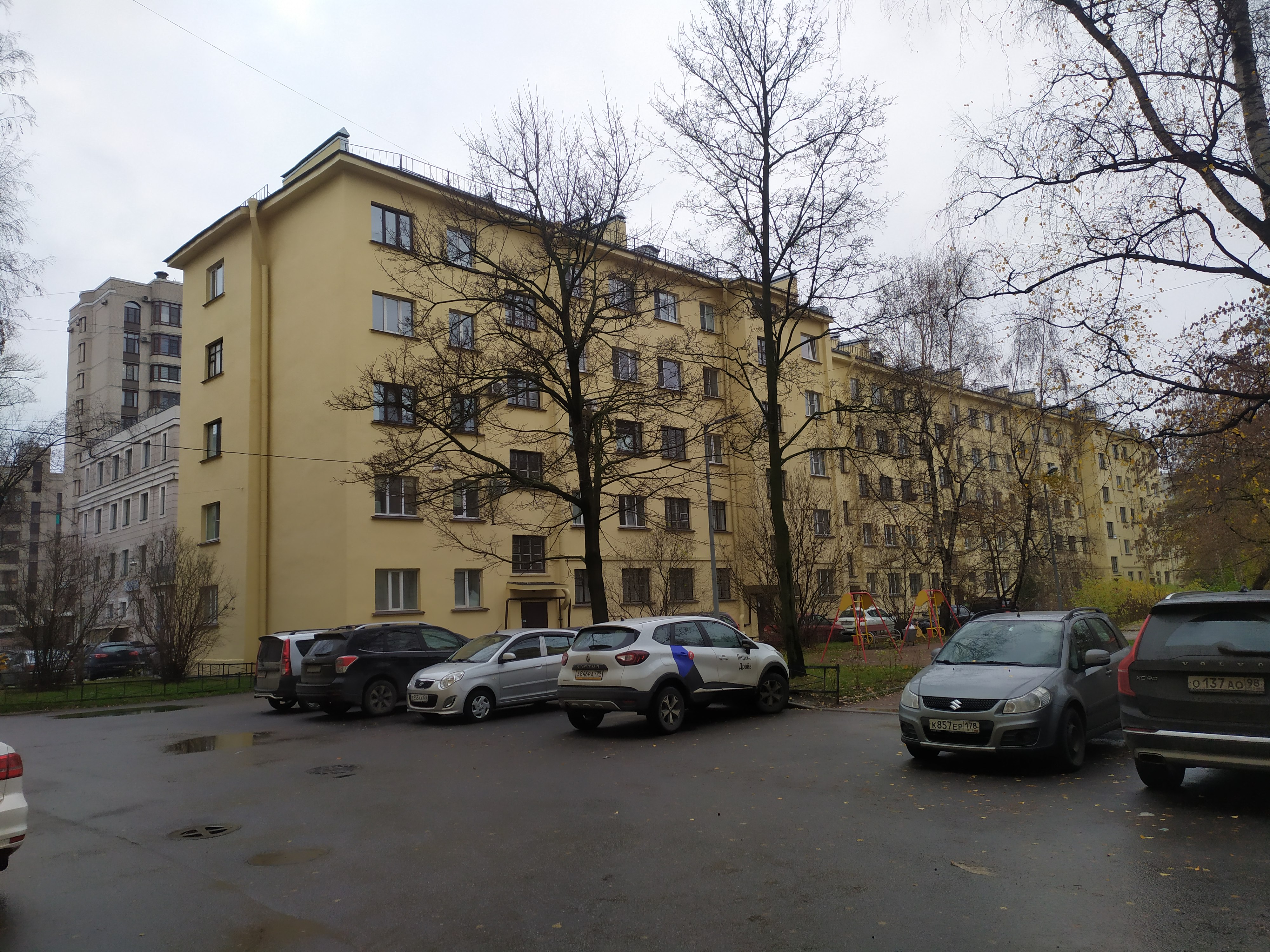 ул. Смолячкова, 14к2