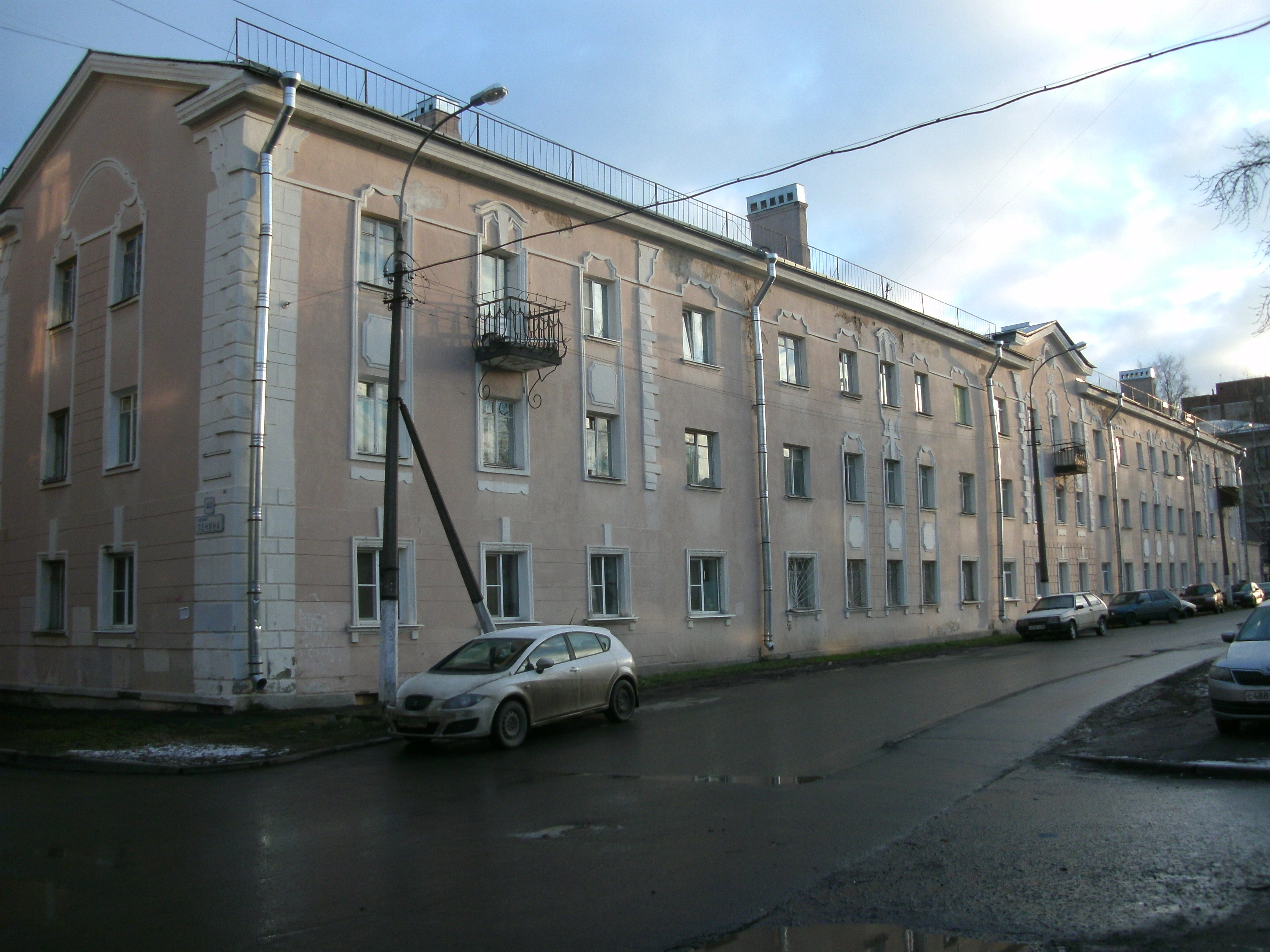 пр. Ленина, 44 пр. Ленина, 44