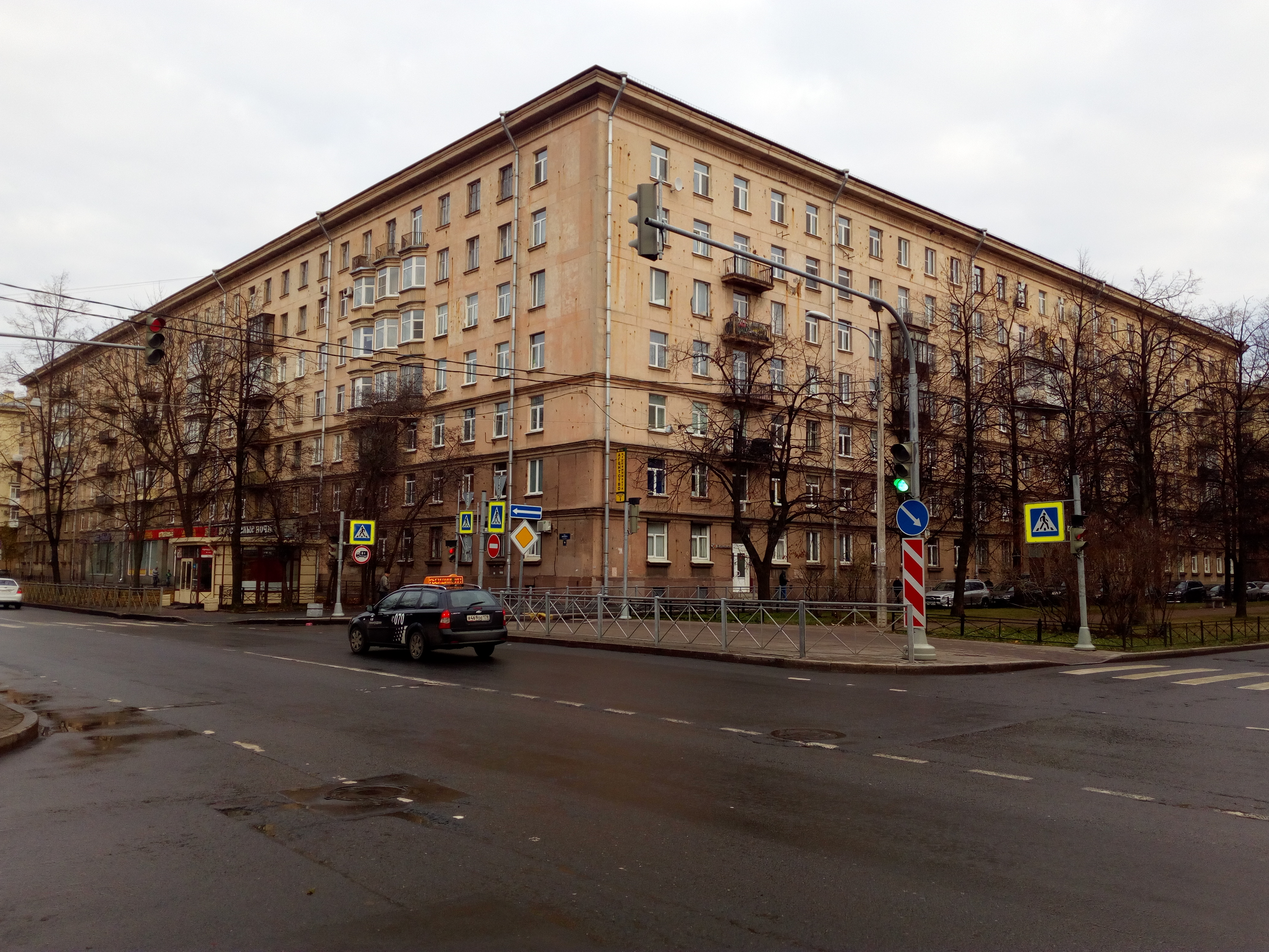 Гастелло 26;Ленсовета 10_12.JPG