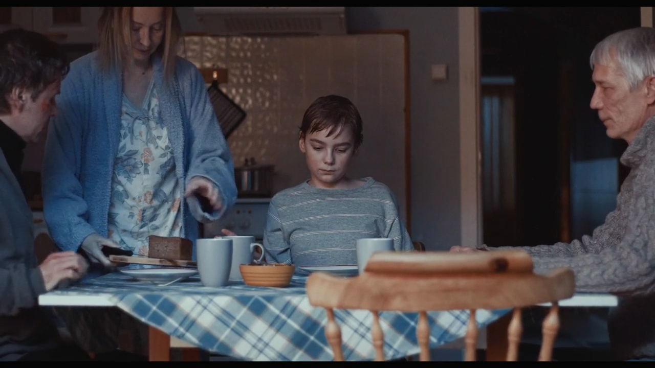 Rain 2020 WEB-DL 720p.mkv_snapshot_01.29.42.png