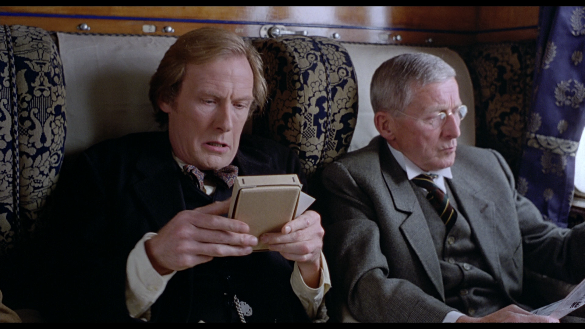 Fairy.Tale.A.True.Story.1997.1080p.BluRay.REMUX.AVC.DTS-HD.MA.5.1-dOwn.mkv_snapshot_00.31.49.png