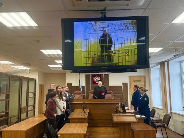 Суд продлил срок содержания под стражей экс-депутата Окунева до 2026 года