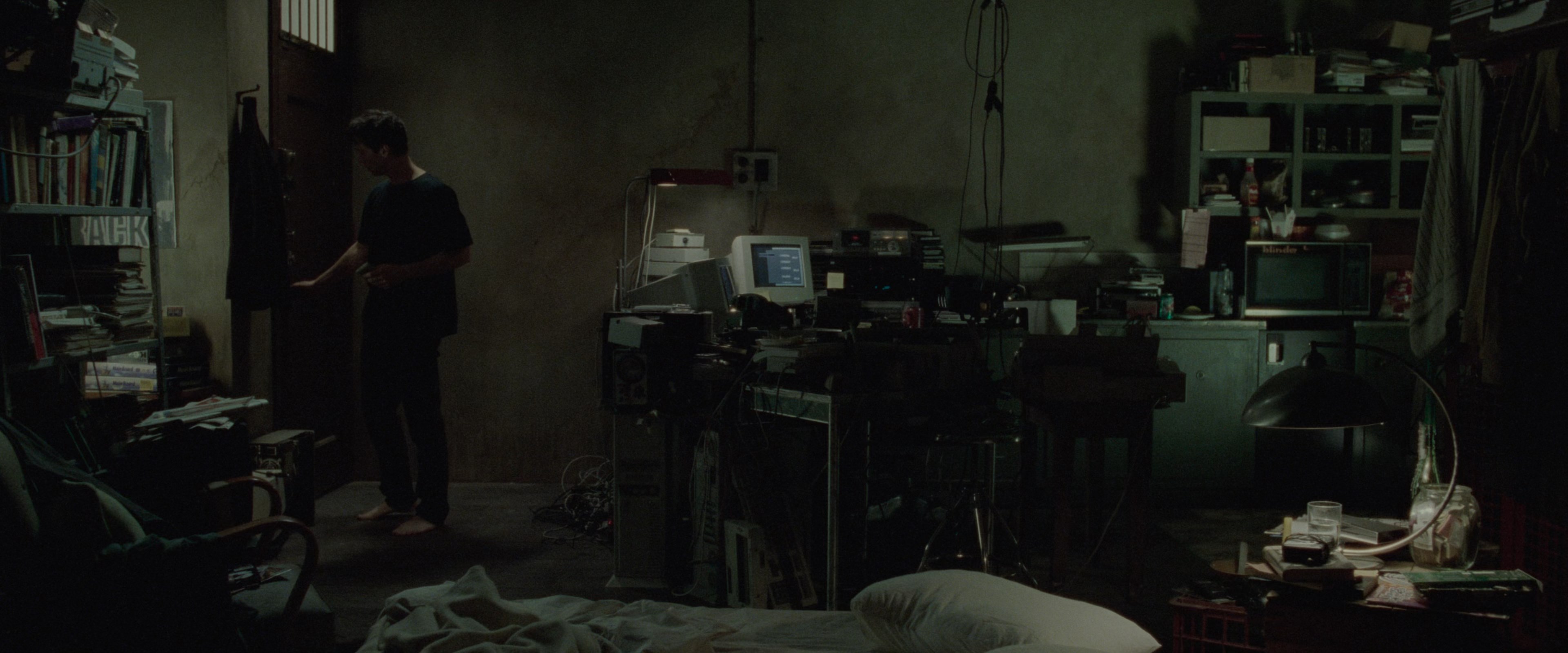 Матрица.1999.BDRip.2160p.mkv_snapshot_00.08.21.000.jpg