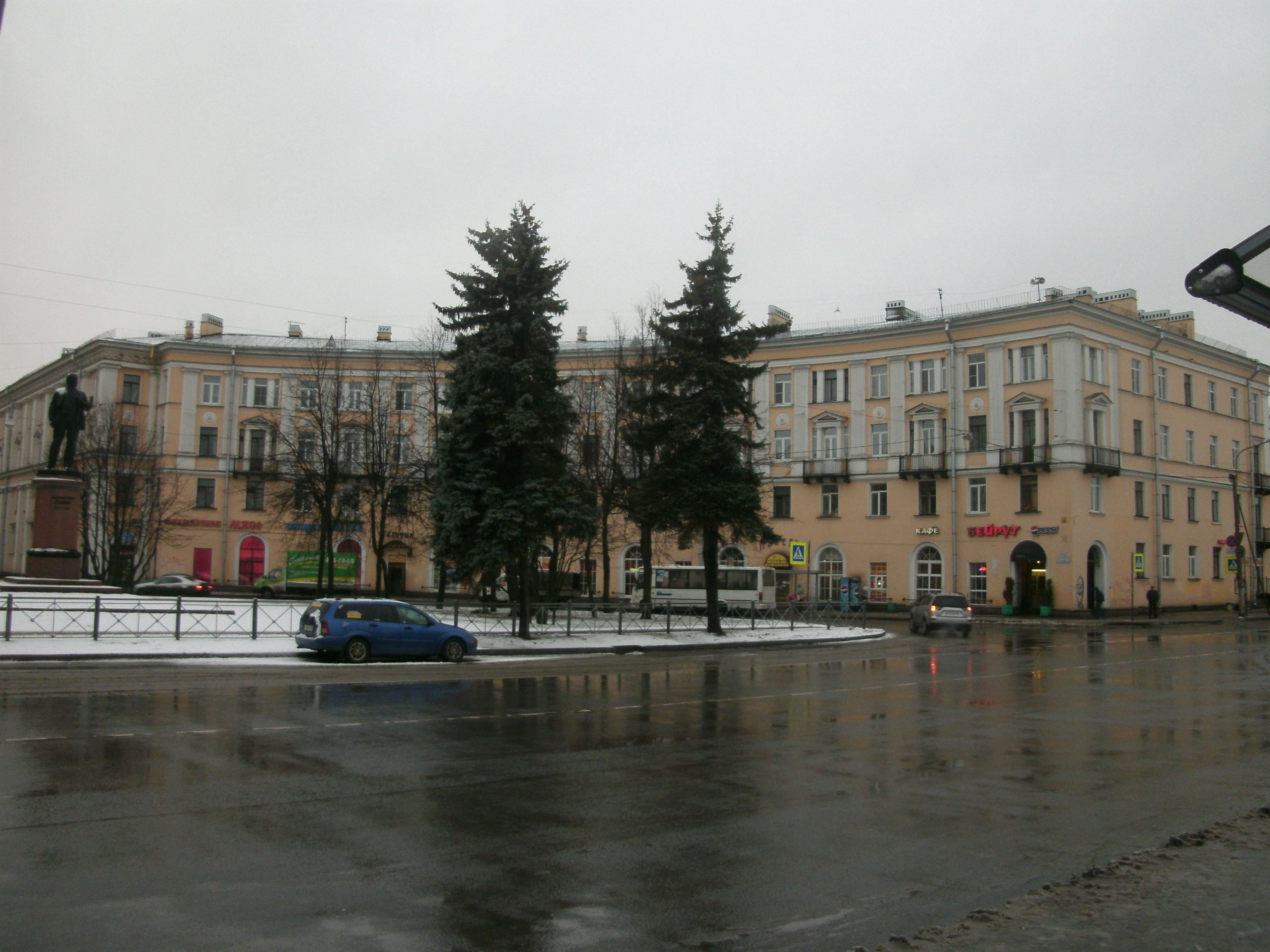 Колпино, Труда 22;15_4.JPG