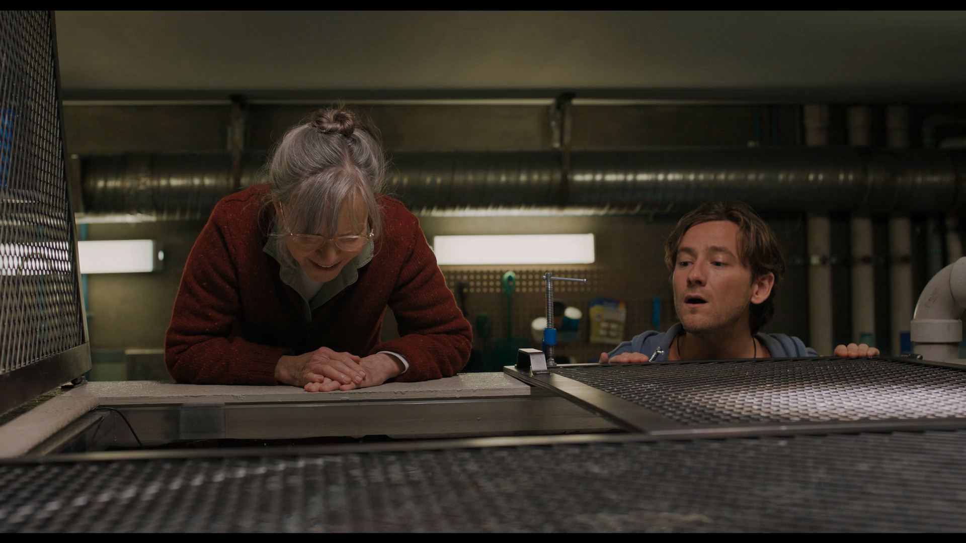 Remarkably.Bright.Creatures.2026.1080p.NF.WEB-DL.DDP5.1.Atmos.H.264.seleZen.mkv_20260508_225255.751.png
