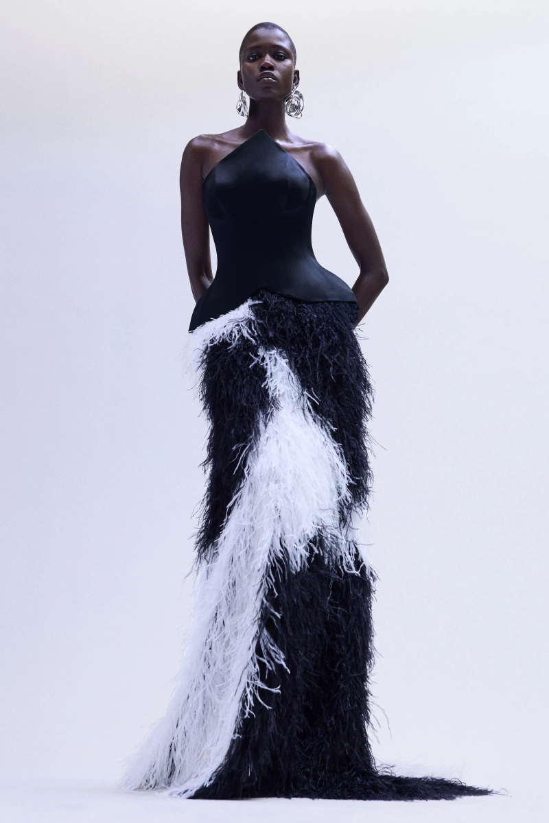 00008-naeem-khan-fall-2026-ready-to-wear-credit-brand.webp