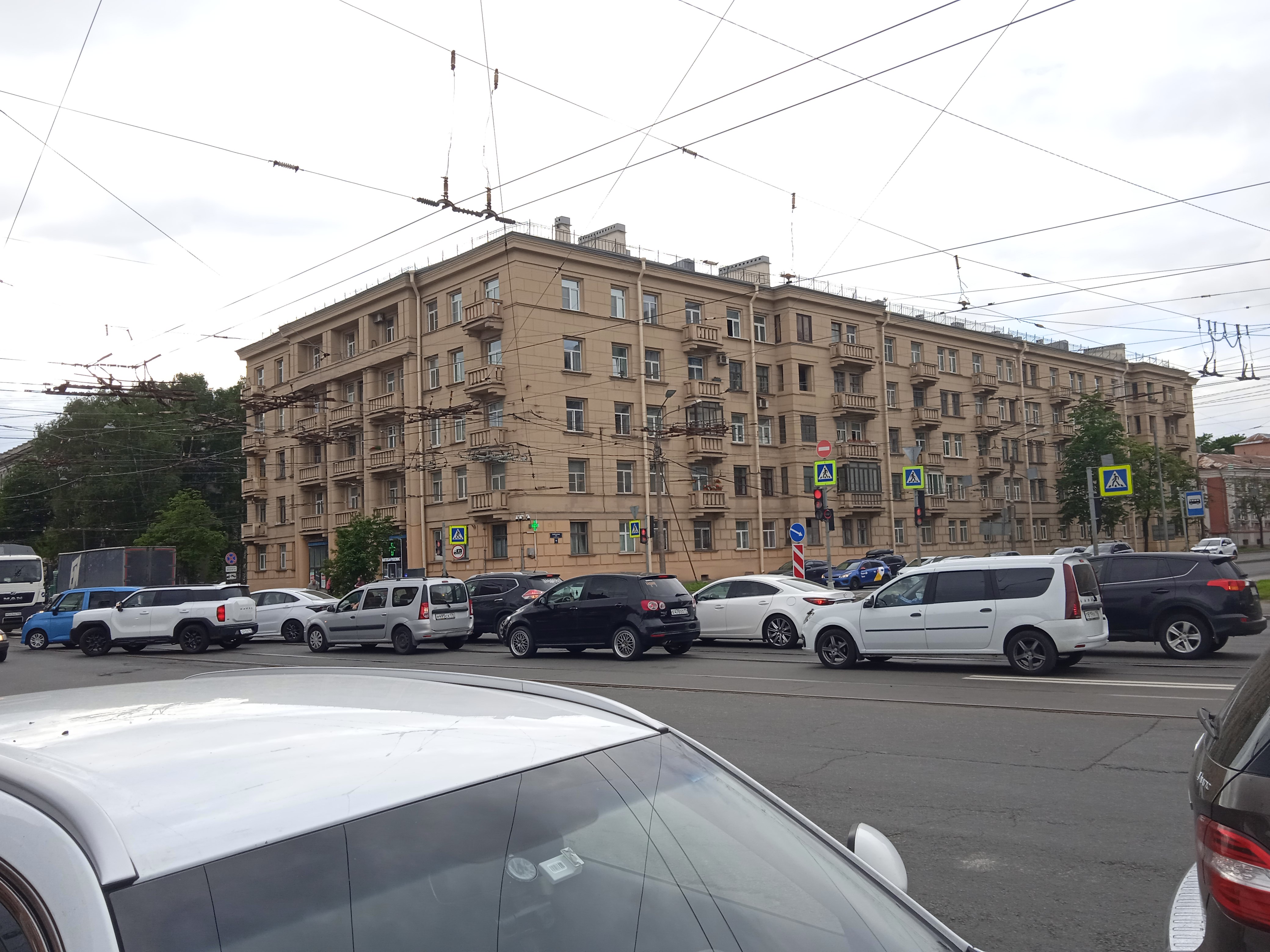 Благодатная ул., 46/18 Благодатная ул., 46/18