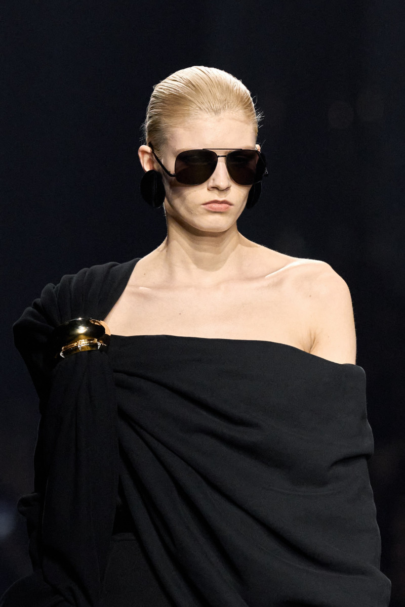 00096-saint-laurent-fall-2023-ready-to-wear-details-credit-gorunway.jpg