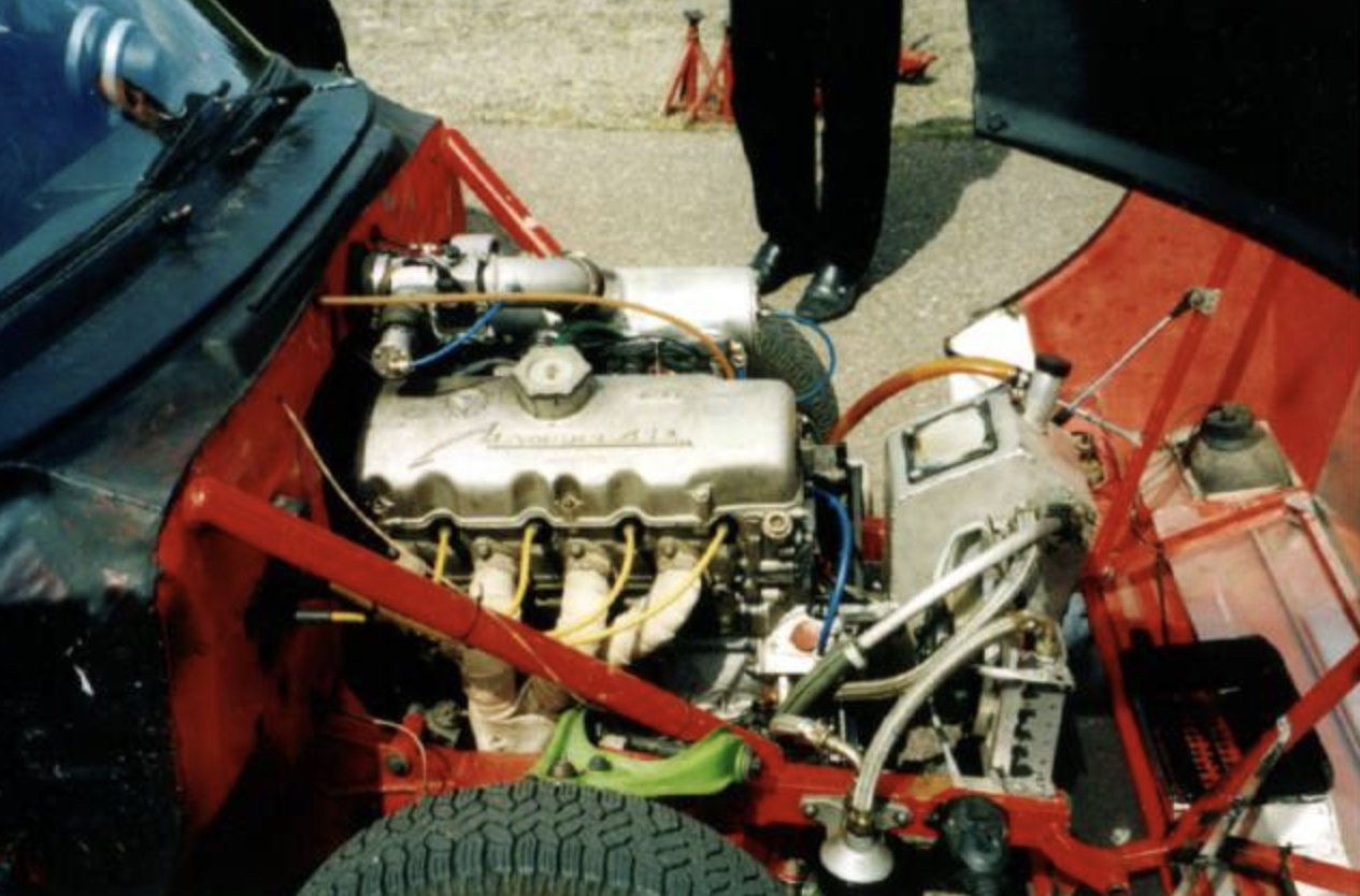 scale_2400.jpg