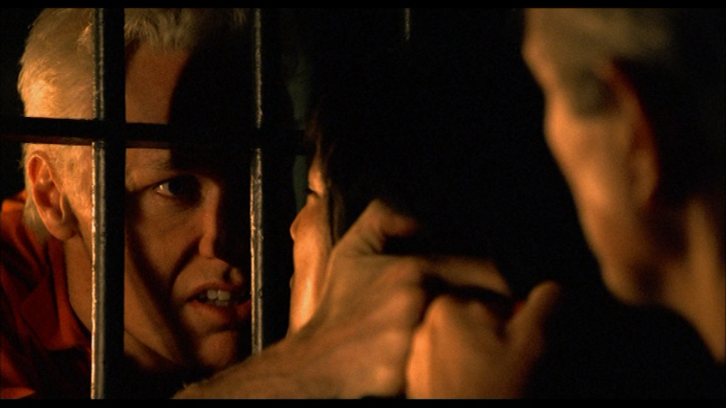 Timecop - The Berlin Decision (2003)_DVDRemux_.mkv_snapshot_00.39.35.720.png