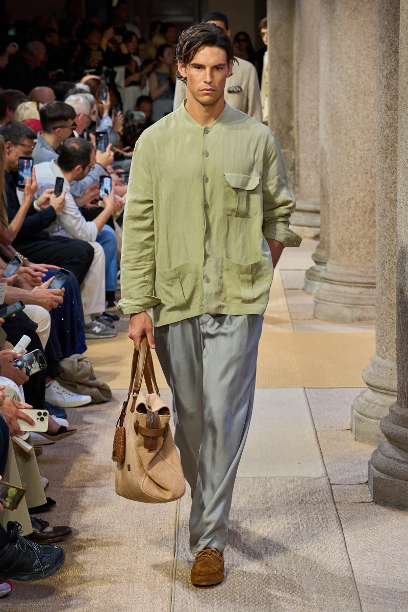 00025-giorgio-armani-spring-2027-menswear-credit-gorunway.webp