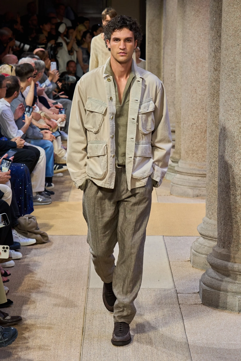 00032-giorgio-armani-spring-2027-menswear-credit-gorunway.webp
