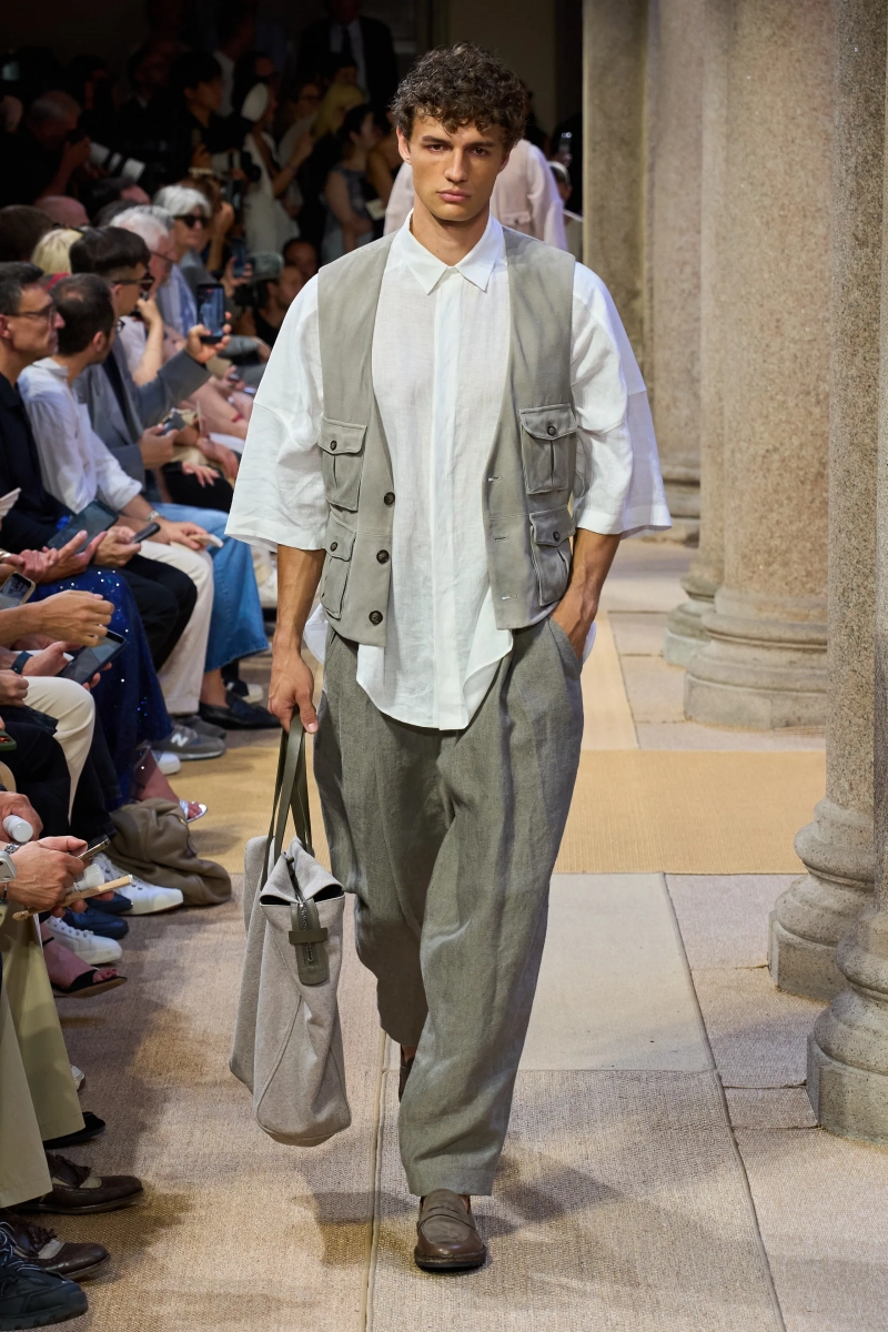 00136-giorgio-armani-spring-2027-menswear-credit-gorunway.webp