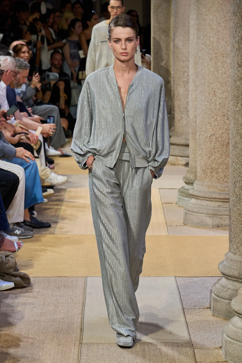 00075-giorgio-armani-spring-2027-menswear-credit-gorunway.webp