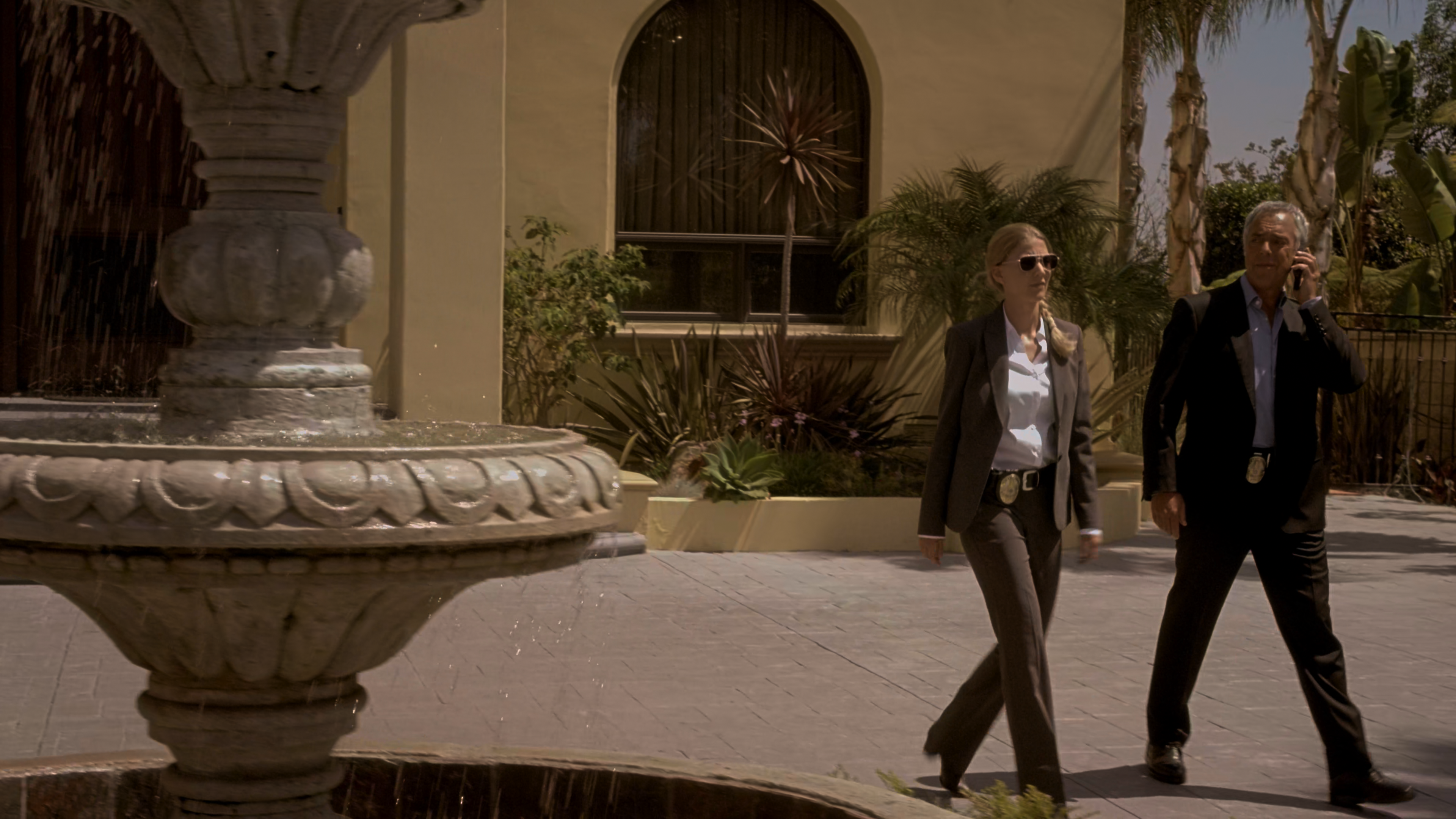 Bosch.S04E01.2160p.HDR.AMZN.WEB-DL.Rus.Eng.TeamHD.mkv_snapshot_35.54.829.png