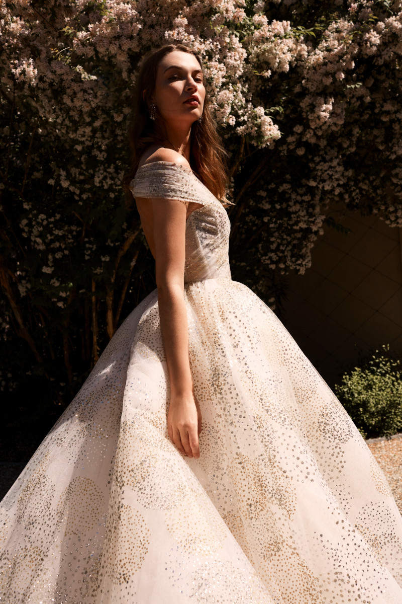 00014-Monique-Lhuillier-Spring-20.jpg