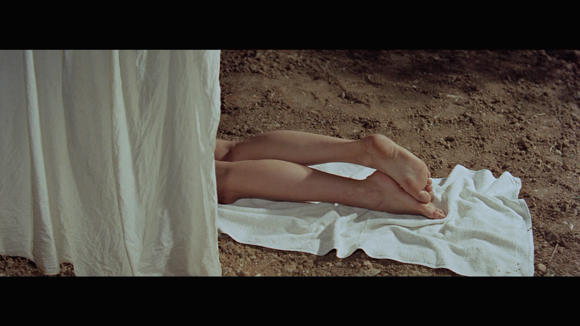 And.God.Created.Woman.1956.TF1.Video.BDRemux.1080p.mkv_20260704_115953.256.png