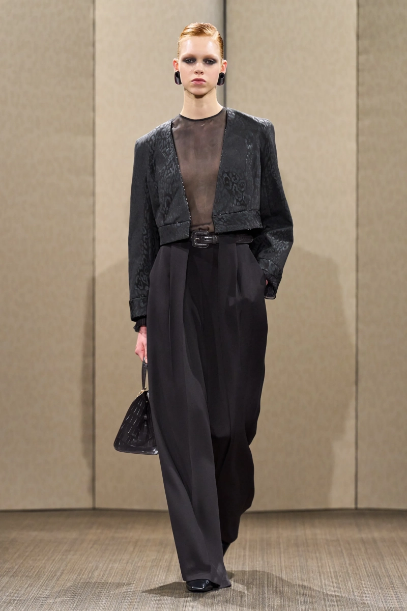 00006-armani-prive-fall-2026-couture-credit-gorunway.webp