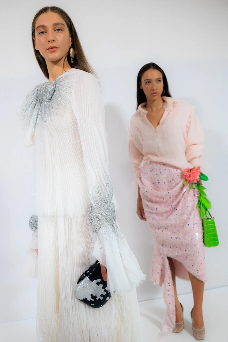 dior_pariscouturess27_backstage_acielle_18.webp